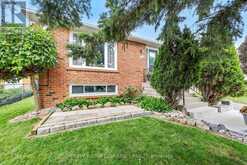 123 MARTIN STREET | Bradford West Gwillimbury Ontario | Slide Image Two