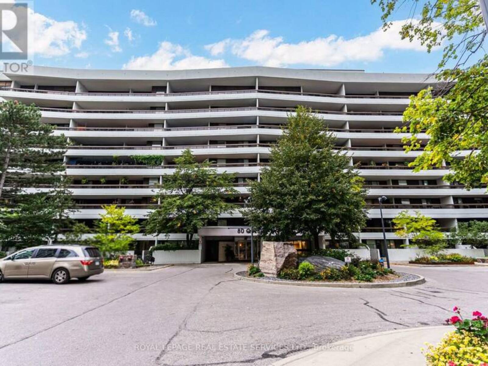 202 - 80 QUEBEC AVENUE, Toronto, Ontario M6P 4B7