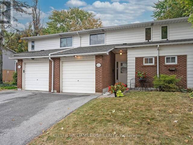 2 - 473 WOODVIEW ROAD Burlington Ontario, L7N 2Z9 - 3 Bedrooms Condo For Sale