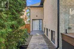 89 CUMBERLAND DRIVE | Mississauga Ontario | Slide Image Forty-five