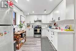 32 CYPRUS GLEN | East Gwillimbury Ontario | Slide Image Thirty-four