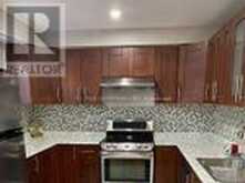 7647 DOVERWOOD DRIVE | Mississauga Ontario | Slide Image Four