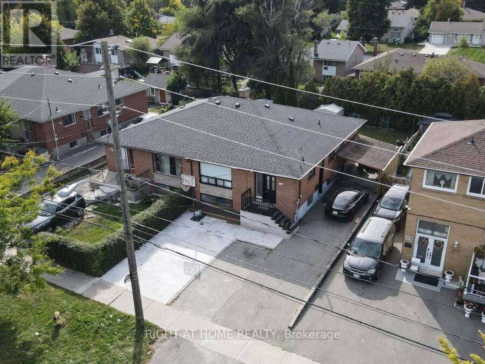 3174 WESTON ROAD, Toronto, Ontario M9M 2T6