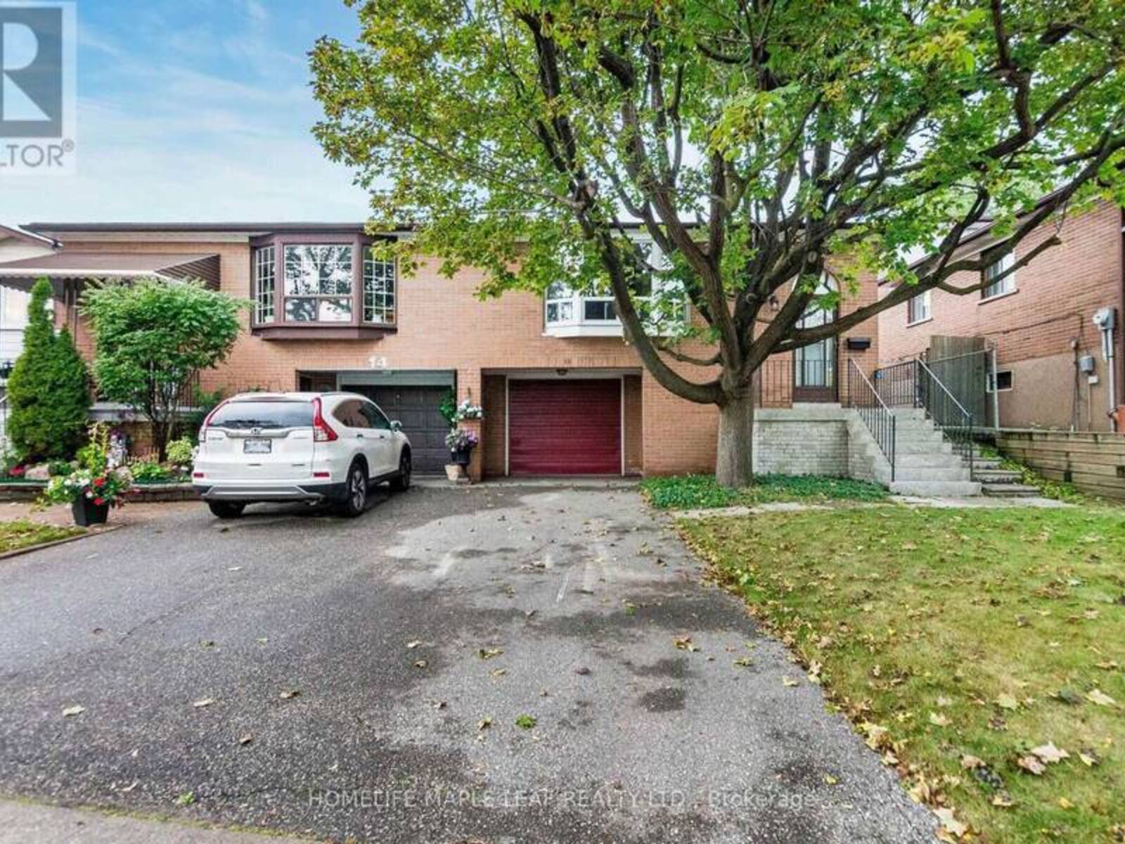 16 ZEALAND ROAD, Toronto, Ontario M9R 3W4