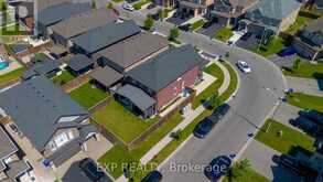 17 NARBONNE CRESCENT | Hamilton Ontario | Slide Image Forty-one