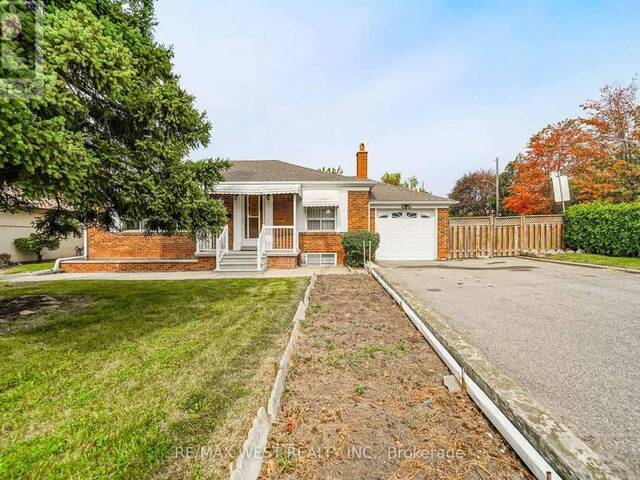 428 MAPLE LEAF DRIVE Toronto Ontario, M6L 1P7 - 3 Bedrooms Home For Sale