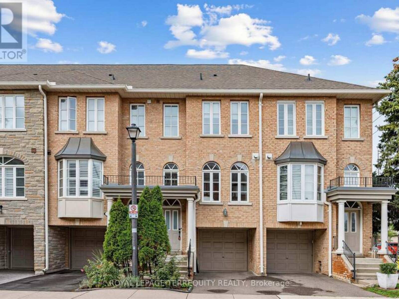 2 - 68 SUPERIOR CREEK LANE, Toronto, Ontario M8Z 6C6