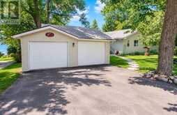 27 HILLCREST AVENUE | Kawartha Lakes Ontario | Slide Image Five