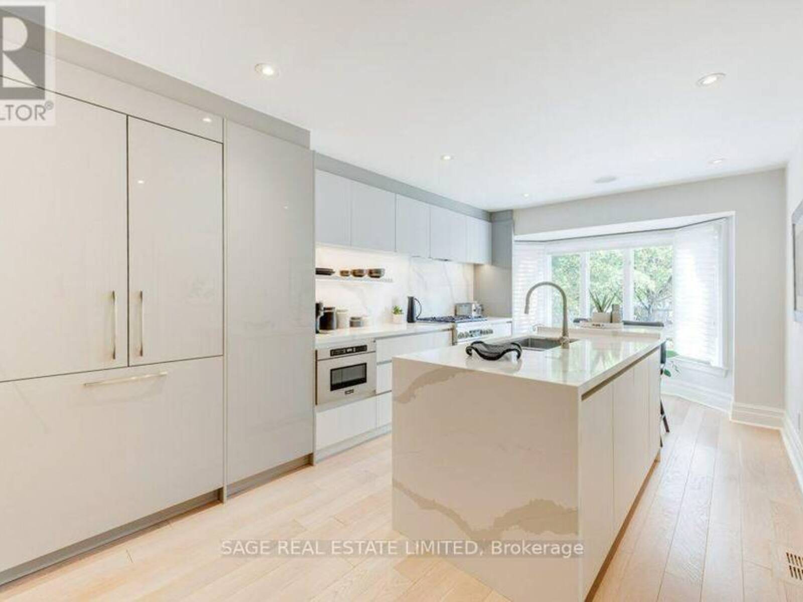 70 HEATH STREET E, Toronto, Ontario M4T 1S3