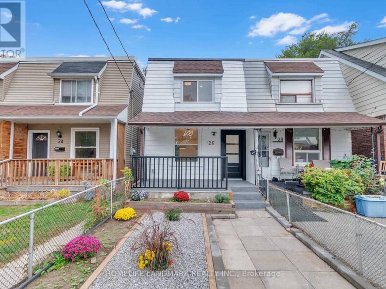 26 QUEENSDALE AVENUE, Toronto, Ontario M4J 1X9