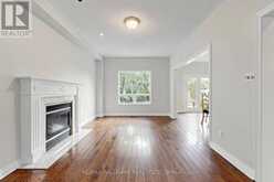 10 DRIFTWOOD COURT | Richmond Hill Ontario | Slide Image Eight