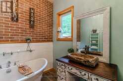 1450 BEIERS ROAD | Gravenhurst Ontario | Slide Image Nine