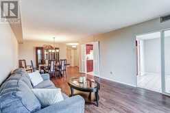 603 - 40 HARDING BOULEVARD W | Richmond Hill Ontario | Slide Image Thirteen