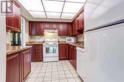 603 - 40 HARDING BOULEVARD W | Richmond Hill Ontario | Slide Image Sixteen