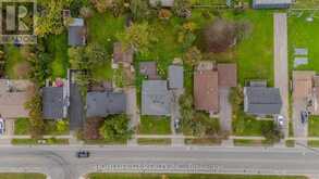 332 GROVE STREET E | Barrie Ontario | Slide Image Three