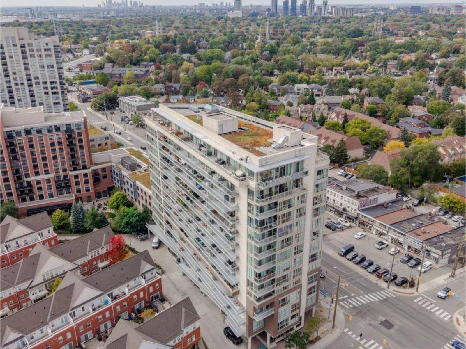 204 - 5101 DUNDAS STREET W, Toronto, Ontario M9A 1C3