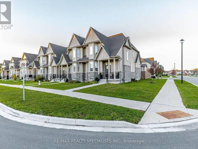 4 - 230 FARLEY ROAD Fergus Ontario, N1M 0H6 - 3 Bedrooms Home For Sale