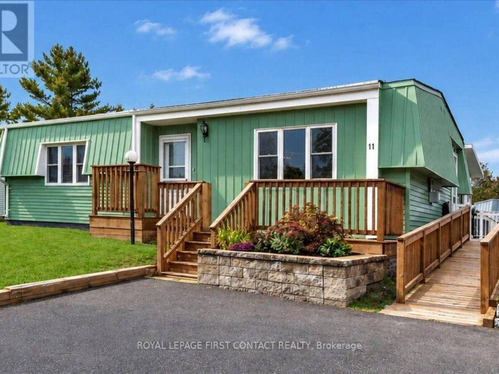 11 EXPLOITS ARM, Innisfil, Ontario L9S 1N8