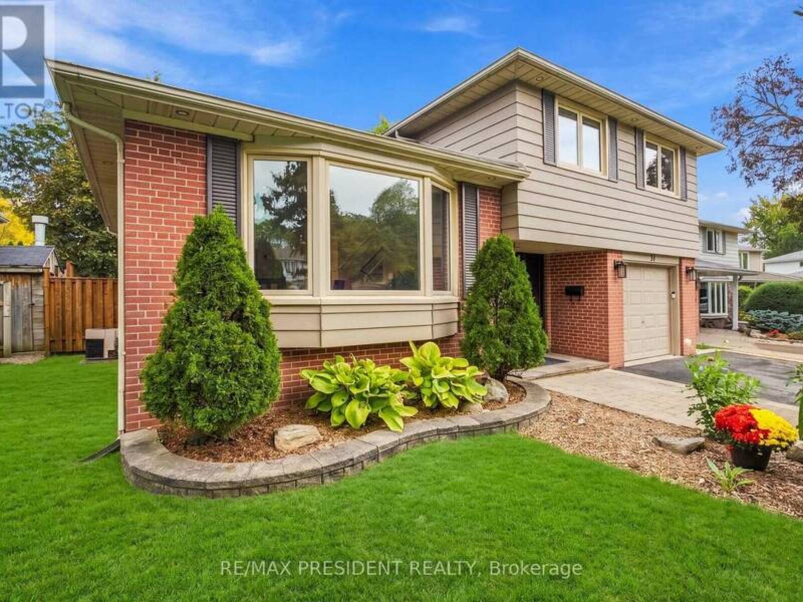 31 CORE CRESCENT, Brampton, Ontario L6W 2G6