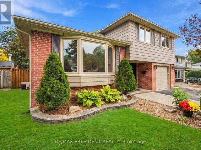 31 CORE CRESCENT Brampton Ontario, L6W 2G6 - 4 Bedrooms Home For Sale