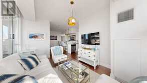 402 - 500 ST CLAIR AVENUE W | Toronto Ontario | Slide Image Nine