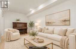 70 - 190 HARDING BOULEVARD W | Richmond Hill Ontario | Slide Image Nine
