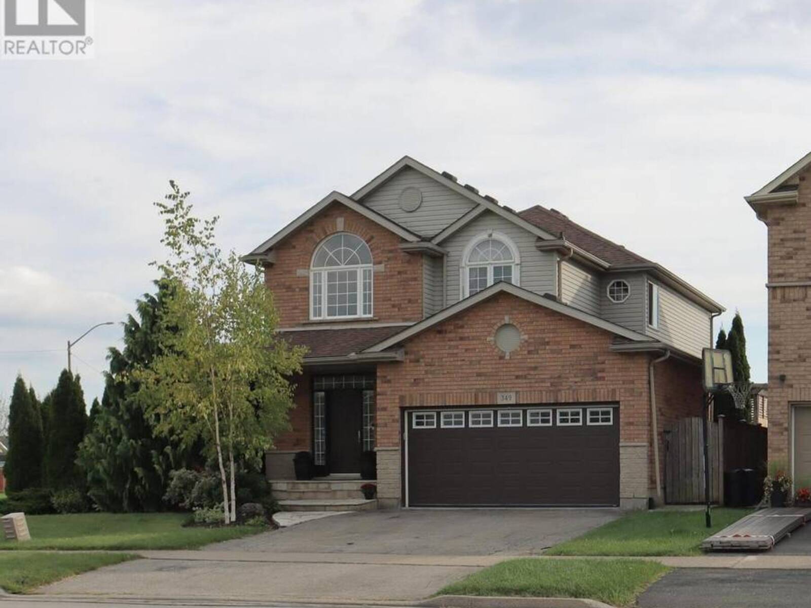 349 WINTERBERRY BOULEVARD, Thorold, Ontario L2V 5E6