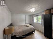 36 FERGUS AVENUE N | Richmond Hill Ontario | Slide Image Ten