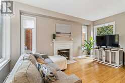 19 BALLYMORE DRIVE | Aurora Ontario | Slide Image Eight