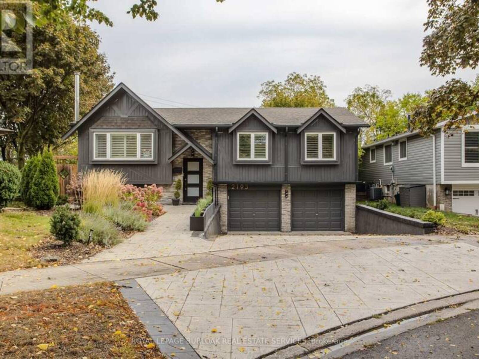 2193 LANCASTER CRESCENT, Burlington, Ontario L7P 3G4