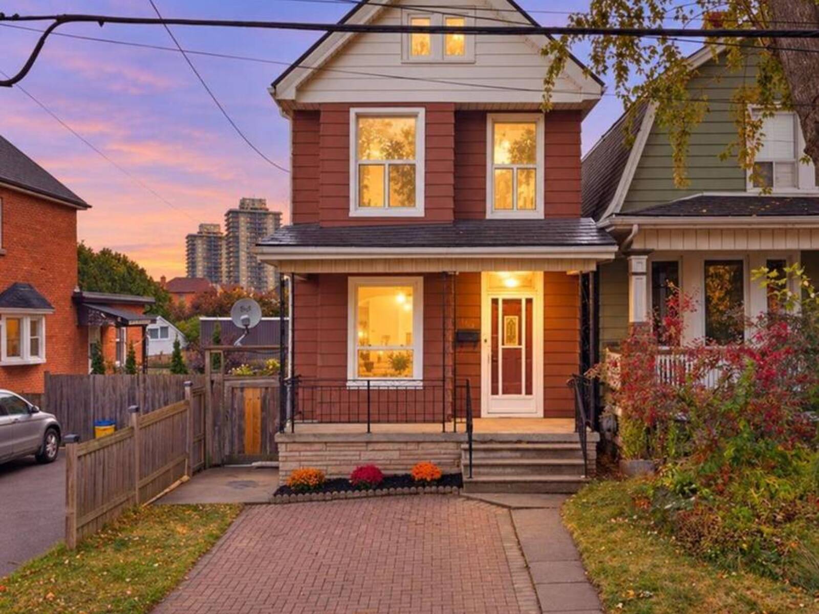 109 MACAULAY STREET E, Hamilton, Ontario L8L 3X4