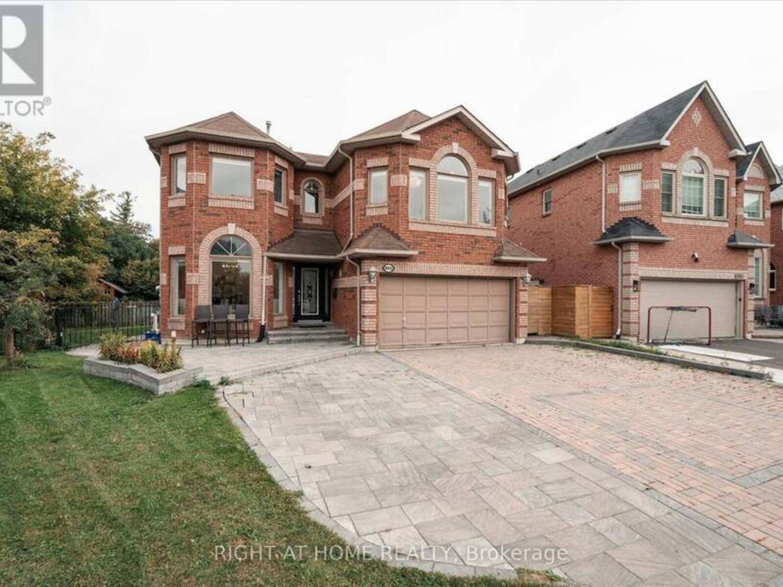 1001 LYTTON COURT, Pickering, Ontario L1W 3Z2