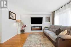 2 - 23 WEST DEANE PARK DRIVE | Toronto Ontario | Slide Image Seven