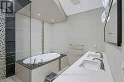 5 RIVER STONE COURT | East Gwillimbury Ontario | Slide Image Forty-two
