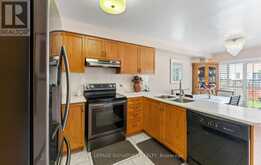 3252 LABURNUM CRESCENT | Mississauga Ontario | Slide Image Fifteen