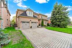 904 DAMASCUS COURT | Newmarket Ontario | Slide Image Five