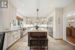 904 DAMASCUS COURT | Newmarket Ontario | Slide Image Eight