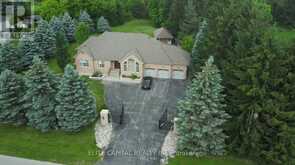 17 HILL TOP TRAIL | Whitchurch-Stouffville Ontario | Slide Image Forty-six