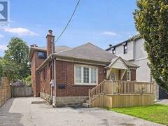 73 STRUTHERS STREET Toronto Ontario, M8V 1Y2