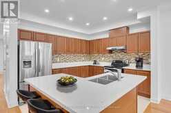 138 ANGUS DRIVE | Ajax Ontario | Slide Image Sixteen