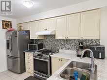 86 MUNRO CIRCLE | Brantford Ontario | Slide Image Nineteen