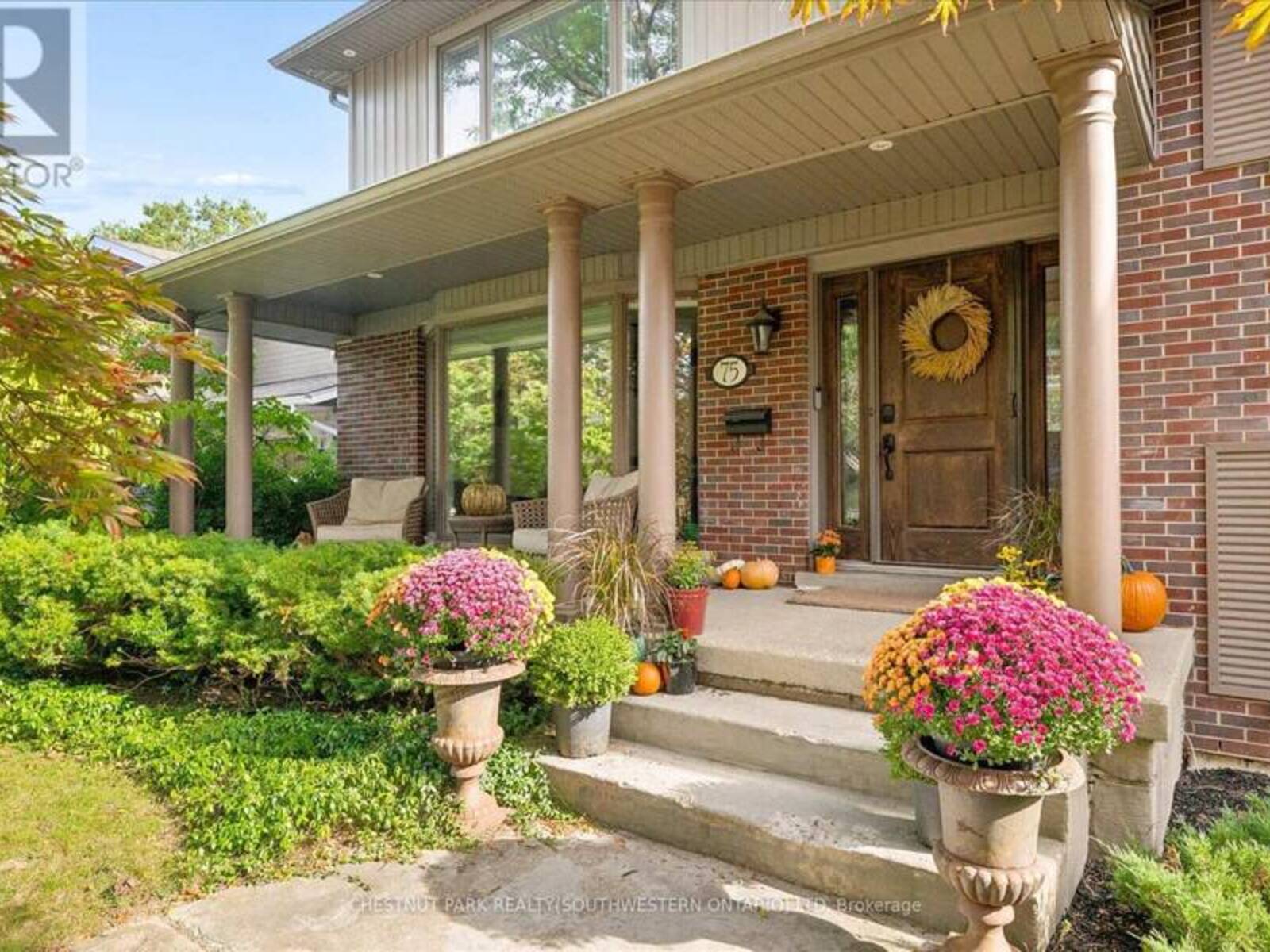 75 LYON AVENUE, Guelph, Ontario N1H 5C7