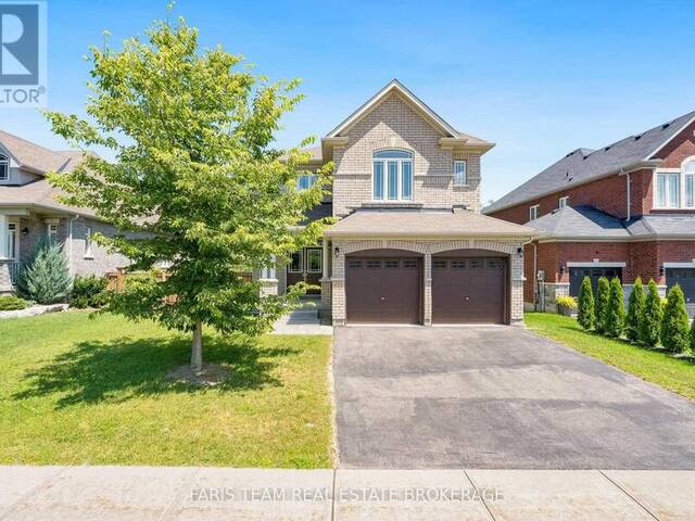33 PEARL STREET Wasaga Beach Ontario, L9Z 0G9 - 5 Bedrooms Home For Sale