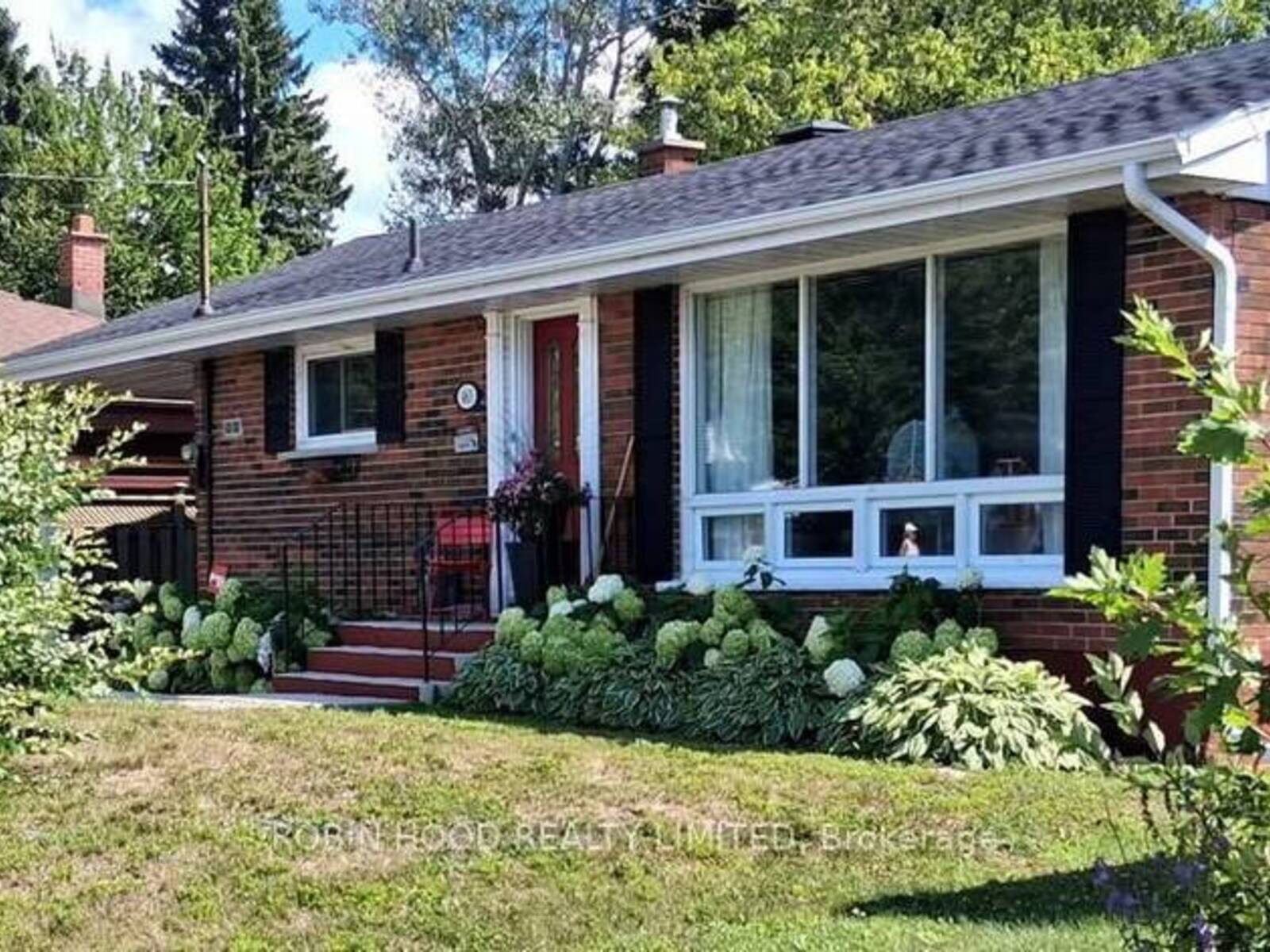 463 GREENWOOD AVENUE, North Bay, Ontario P1B 5G3