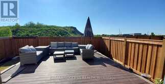 120 MORNINGSIDE DRIVE | Halton Hills Ontario | Slide Image Ten