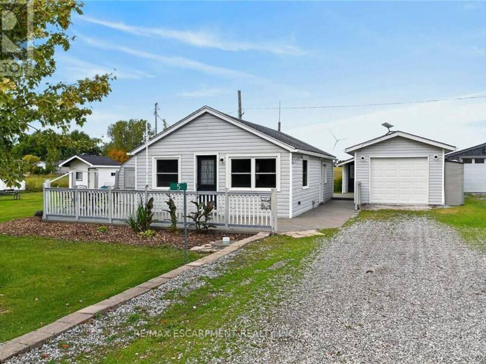 5 WILLOWAY LANE, Selkirk, Ontario N0A 1P0