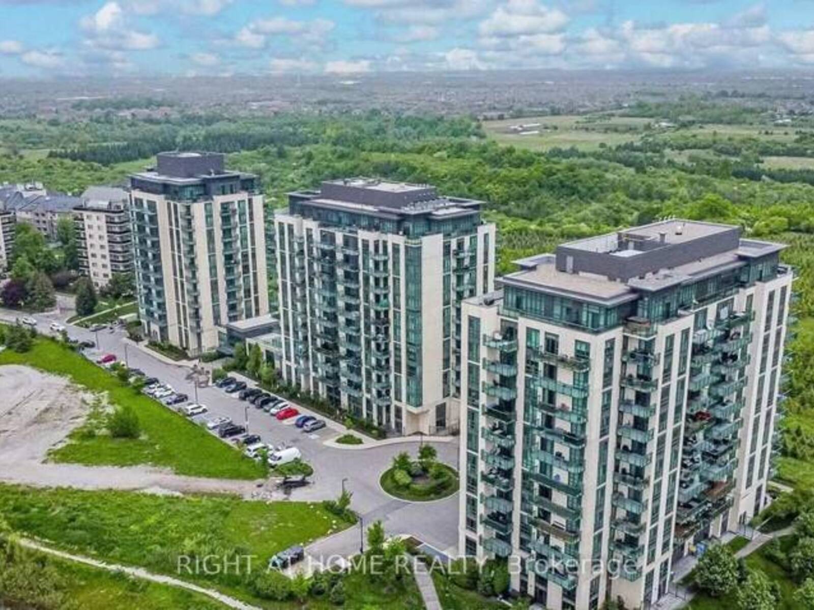 206 - 45 YORKLAND BOULEVARD, Brampton, Ontario L6P 4B4