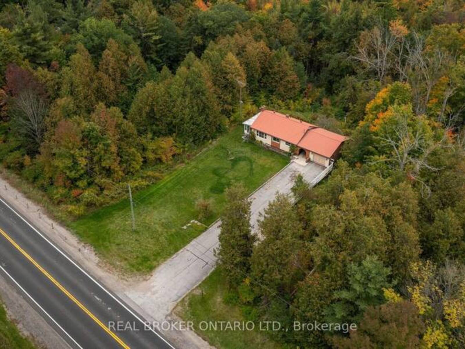 2086 PENETANGUISHENE ROAD, Barrie, Ontario L4M 4Y8