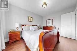 465 MAPLE LEAF DRIVE | Toronto Ontario | Slide Image Twenty-four