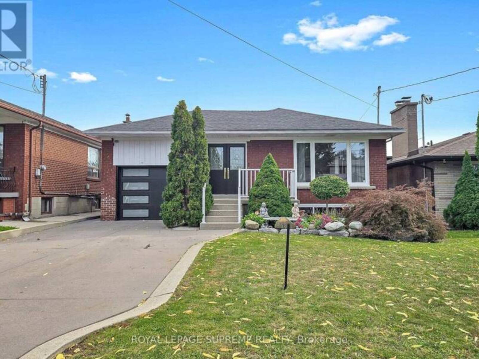 465 MAPLE LEAF DRIVE, Toronto, Ontario M6L 1R1
